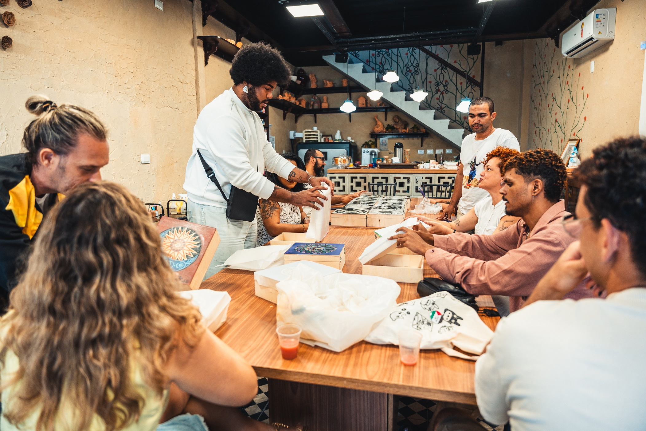 eN57vJl3e20C3BvPGmZPWkm1HePvdL-2 Grupo Mandala transforma gift corporativo em movimento cultural que integra arte, branding e diversidade no Nordeste